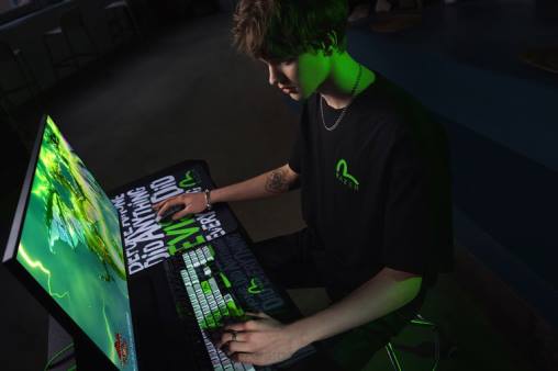 Razer camiseta con estampado daicock de evisu HP4J191 vestir un color